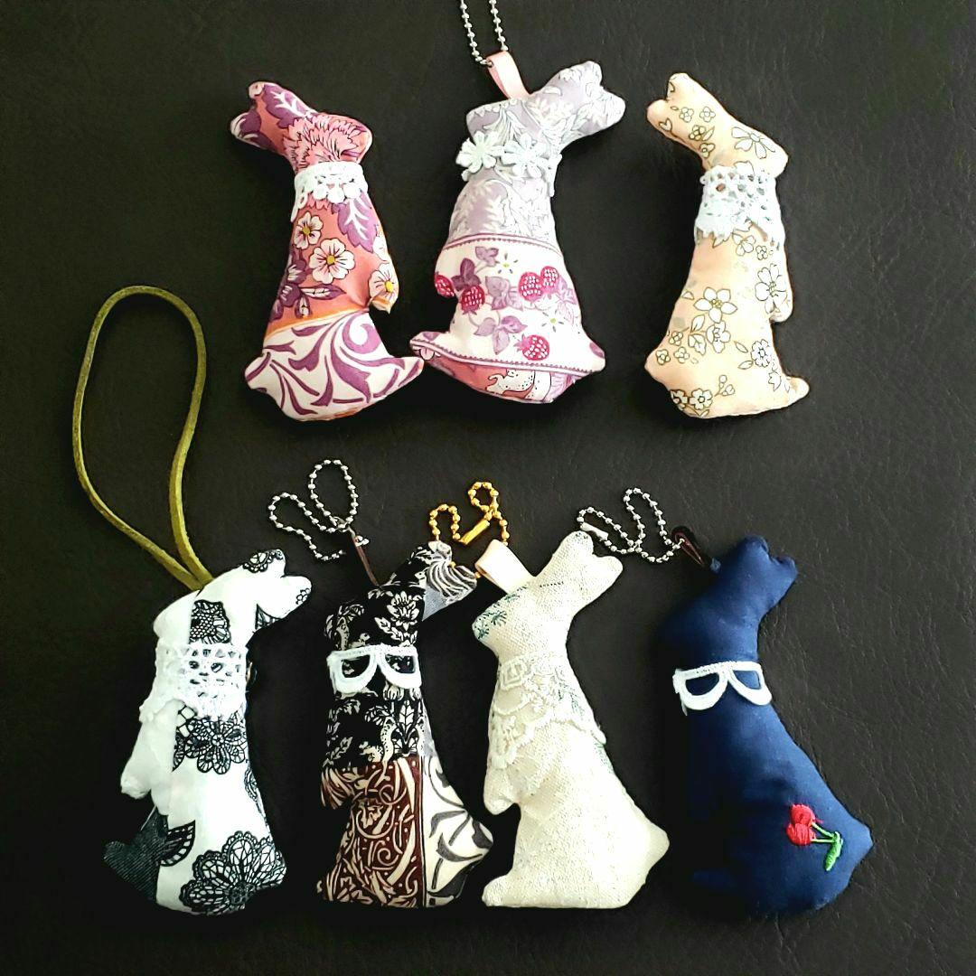 うさぎさんのブローチ72　うさぎ　ブローチ　お花　花柄　ピンク　ハンドメイド