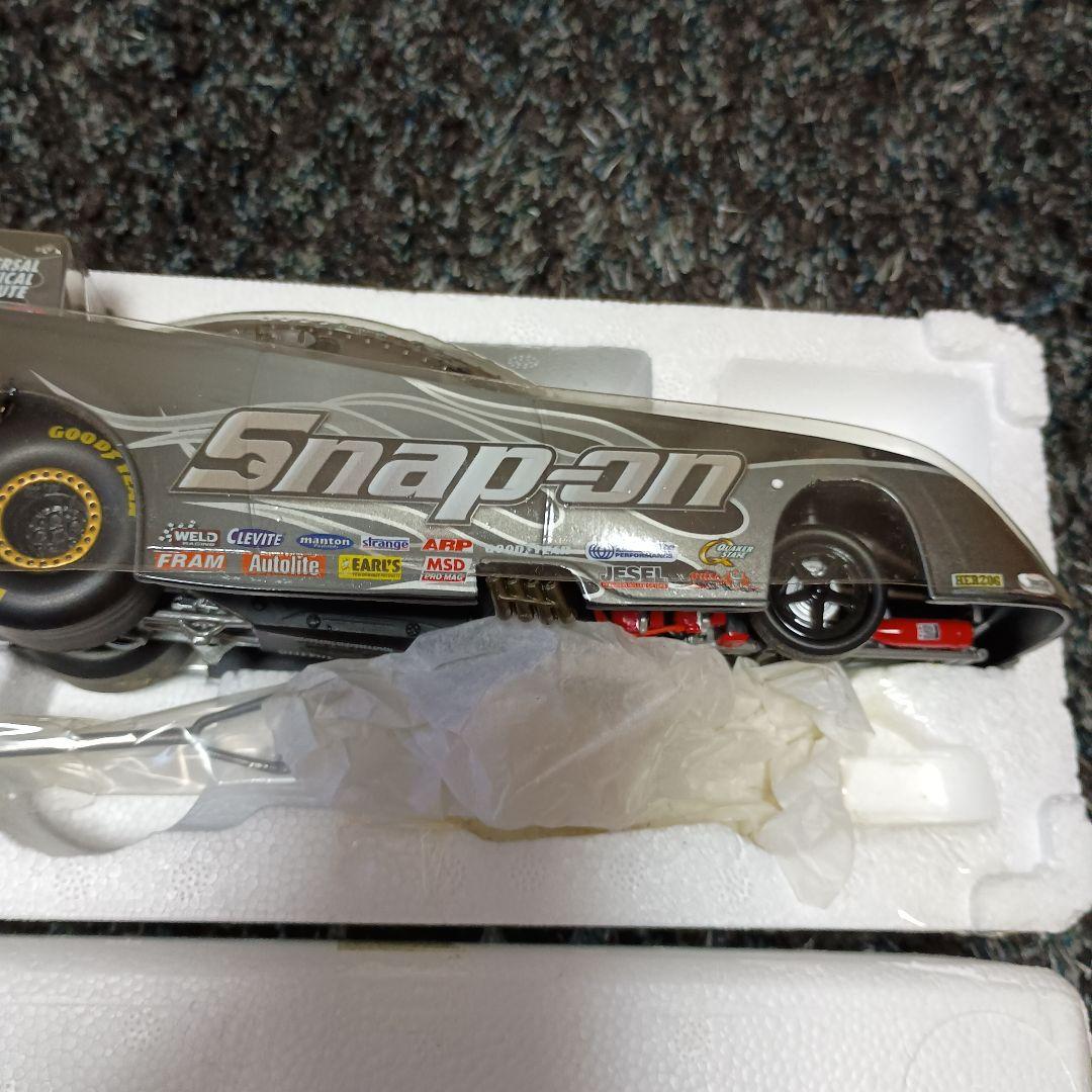 スナップオン　Snap-on ドラッグカー 1/24スケール　オートワールド