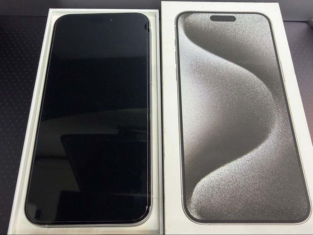 iPhone 15 Pro Max SIMロック解除済 バッテリー83％ 箱あり