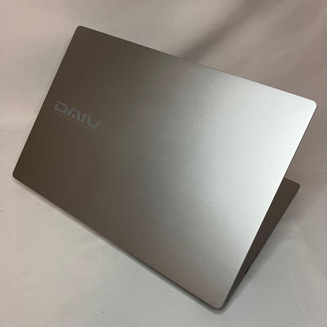 美品 mouse DAIV Z4 第13世代 i7 32GB 1TB WUXGA