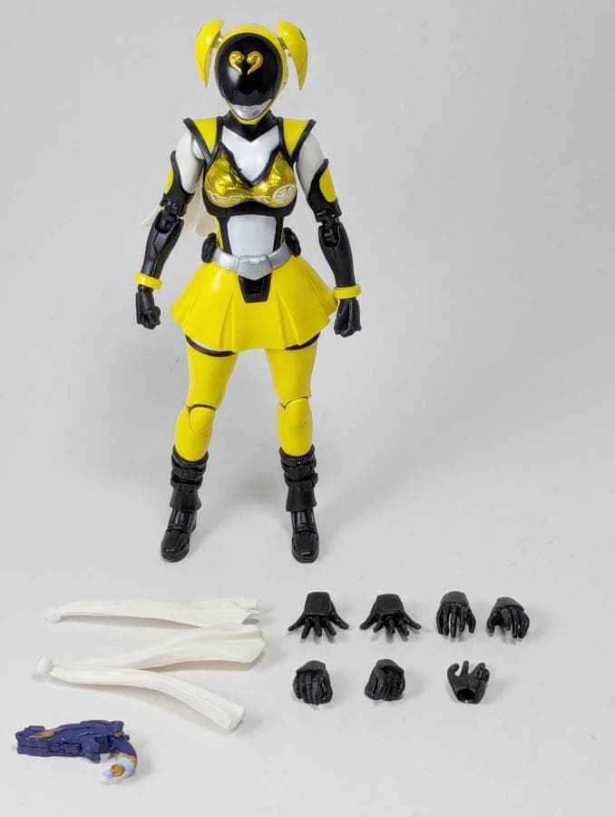 S.H.フィギュアーツ 超アキバレッド ＆アキバブルー ＆ アキバイエロー