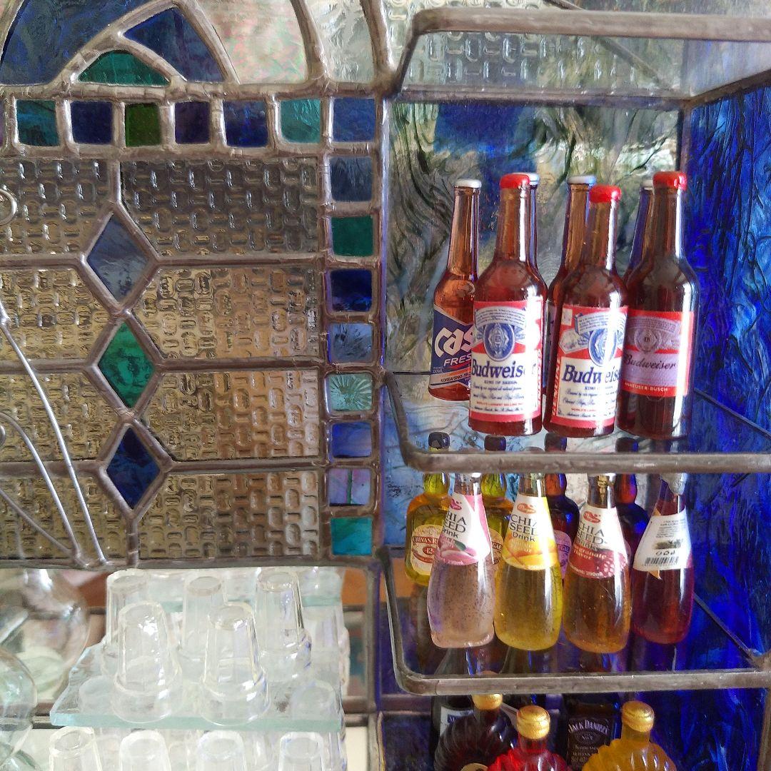 背景、ドールハウス　ミニチュアレトロバー