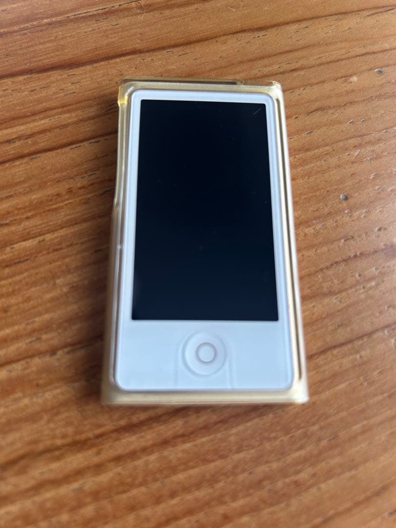 Apple iPod Nano ゴールド　第７世代