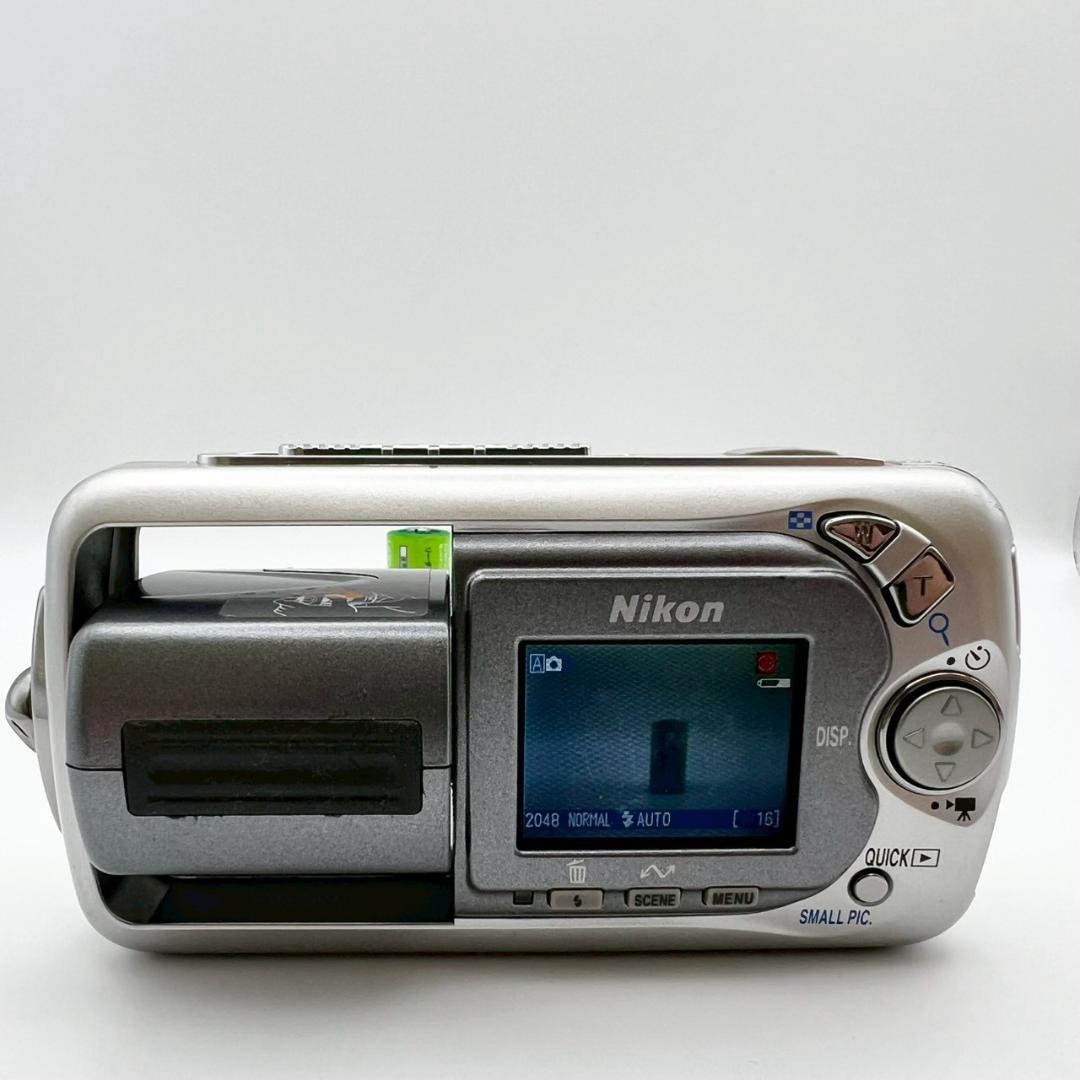 【完動品】Nikon COOLPIX 3500 コンデジ シルバー 動作確認済