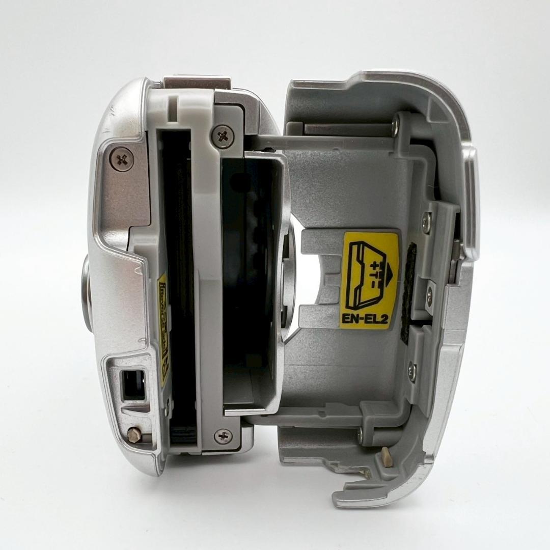 【完動品】Nikon COOLPIX 3500 コンデジ シルバー 動作確認済