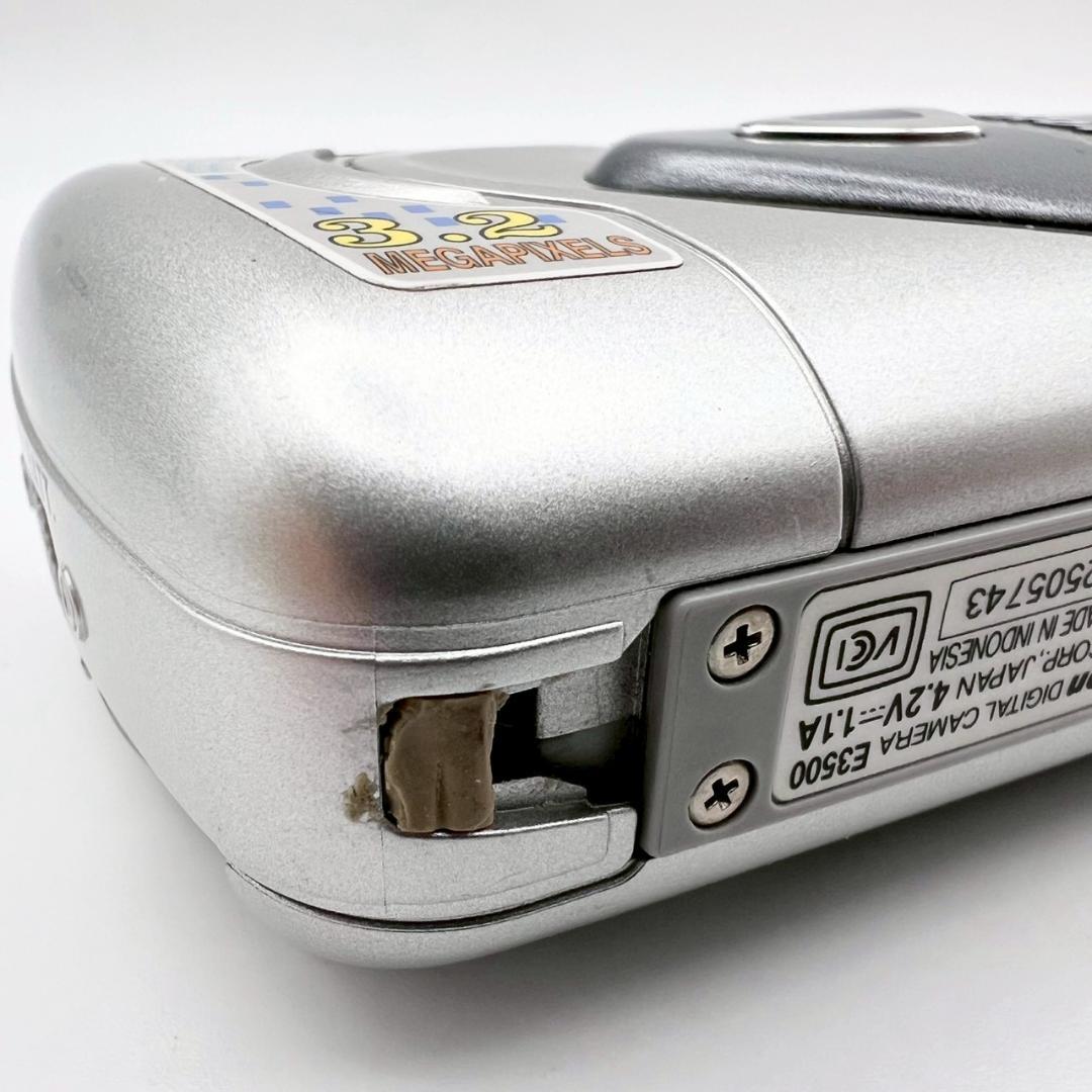 【完動品】Nikon COOLPIX 3500 コンデジ シルバー 動作確認済