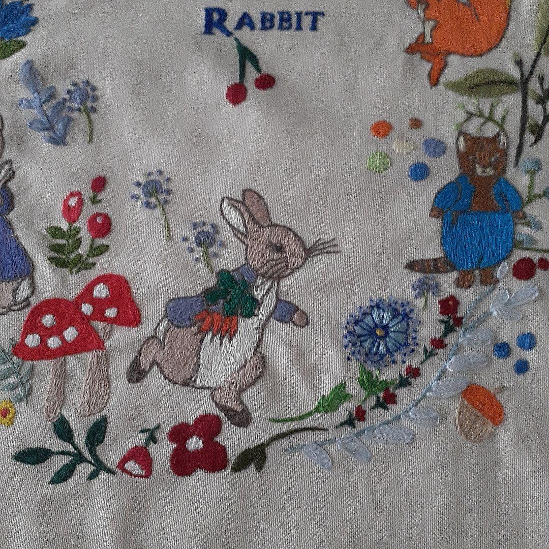 ピーターラビット刺繍完成品 約43.7×48