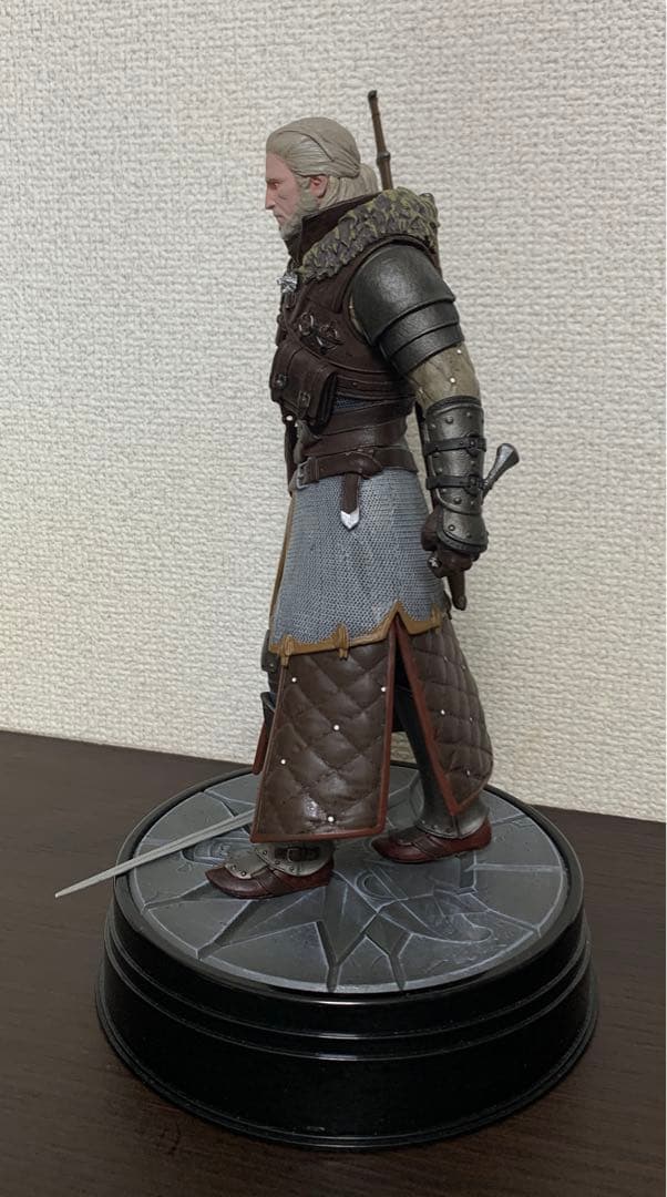 ウィッチャー3 ワイルドハント　ゲラルト　フィギュア