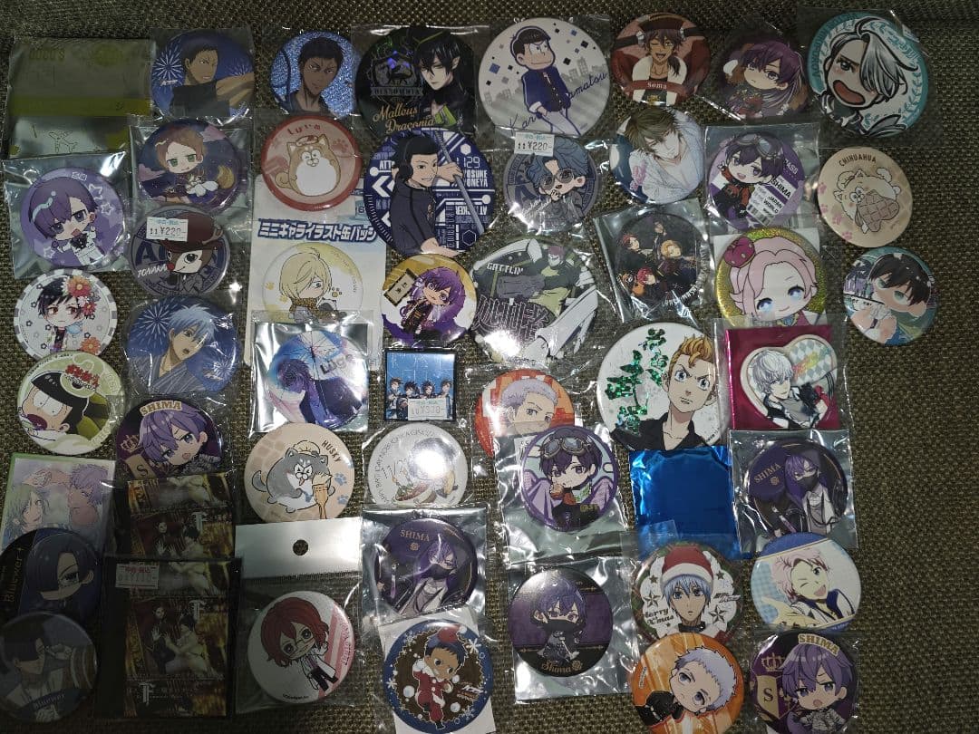 アニメ・ゲーム　バッジ　まとめ450点