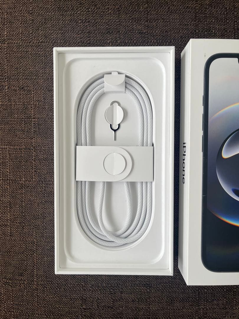 即日発送！美品！完品！iPhone16e 128GB ブラック SIMフリー