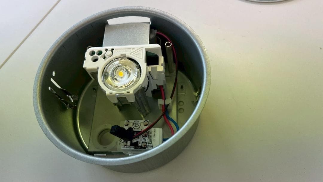 ３　東芝 LED非常用照明器具 埋込形 専用形 Φ150 13形(低天井用~3m