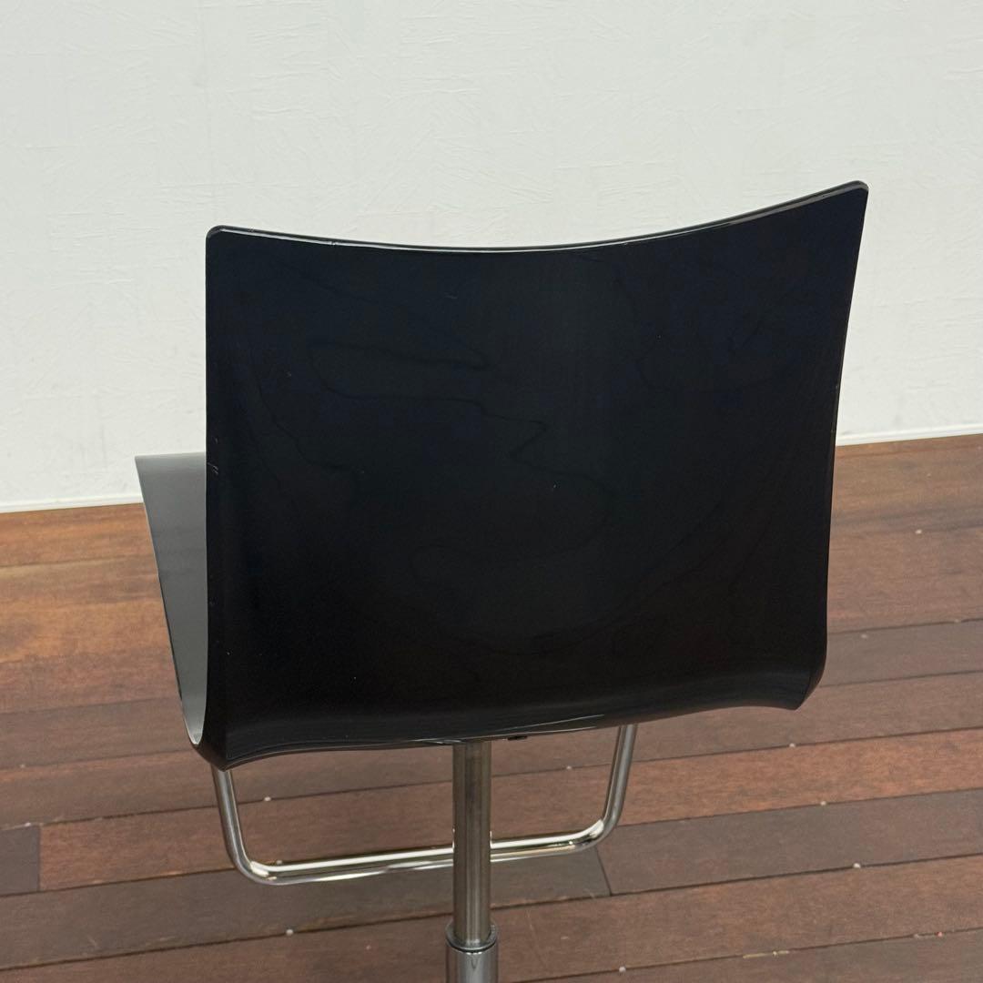 H22C25a Cassina ixc. DESALTO カウンターチェア