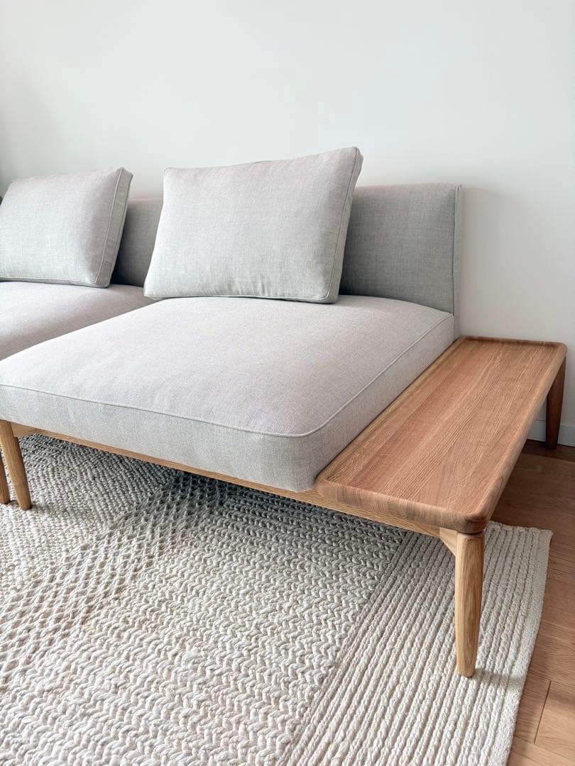 ①CARL HANSEN & SON Embrace Sofa