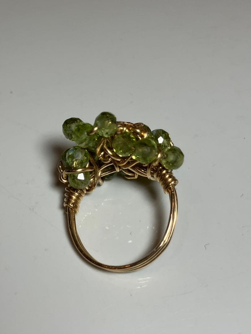 ハンドメイド　14kgfペリドットビーズ❤️ ワイヤーラッピングリング