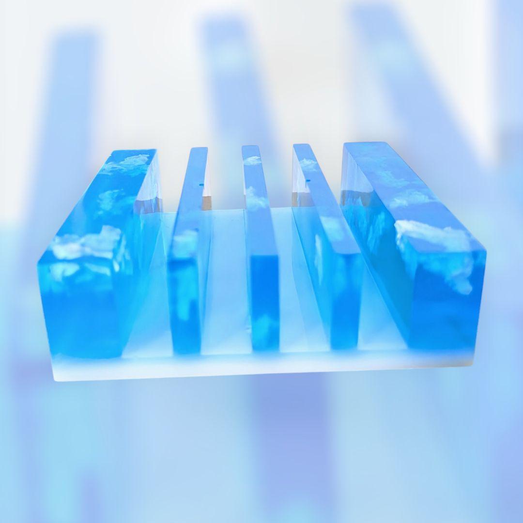 韓国 セービング 晴れ渡る夏空 雲 お札スタンド マネースタンド