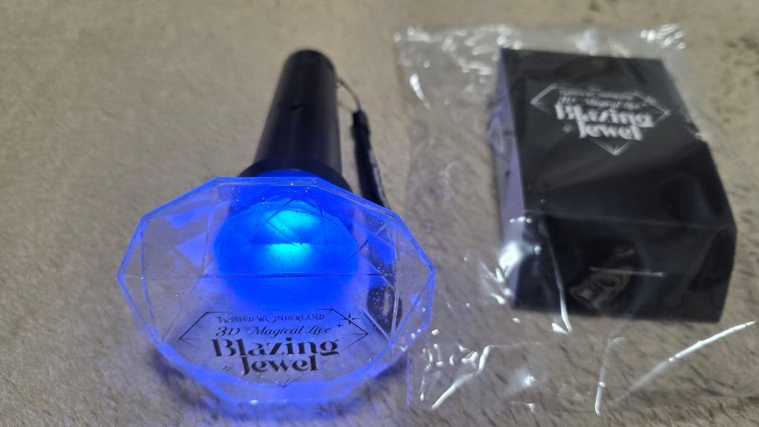 ツイステ イグニハイド ブレイジングジュエル ブルーレイ ペンライト セット