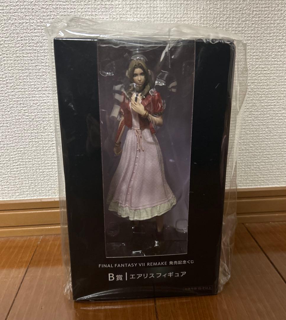 FINAL FANTASY VII REMAKE 一番くじ　クラウド　エアリス