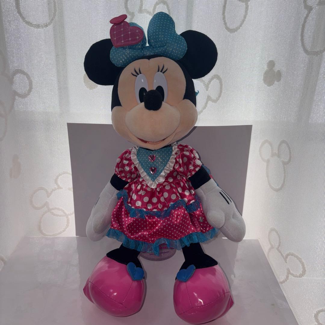 2024　ミニー　ファンダーランド　パルパルーザ　ぬいぐるみ