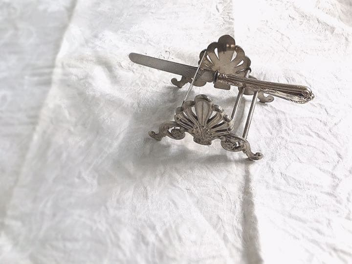 フランスアンティーク　カトラリーレスト　アンティークシルバー　ナイフレスト