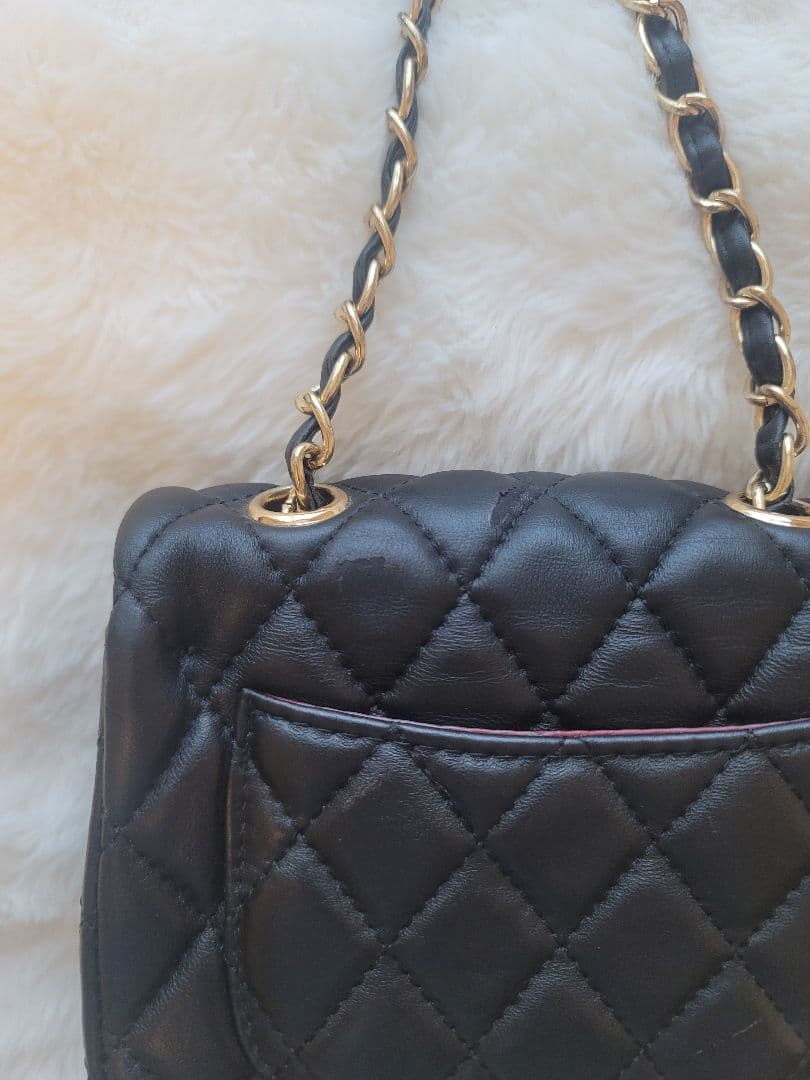 ノベルティ CHANEL 黒 キルティング ショルダーバッグ ミニマトラッセ