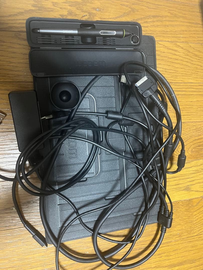 Wacom Cintiq 13HD 液晶ペンタブレット本体