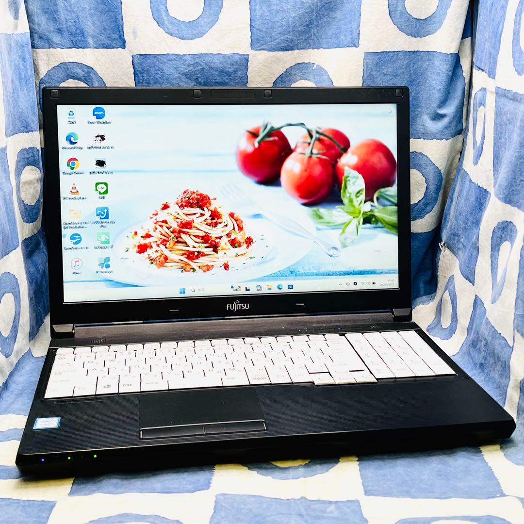 特価！第8世代☆SSDでサクサク快適☆大人な黒ノートパソコン♪Windows11