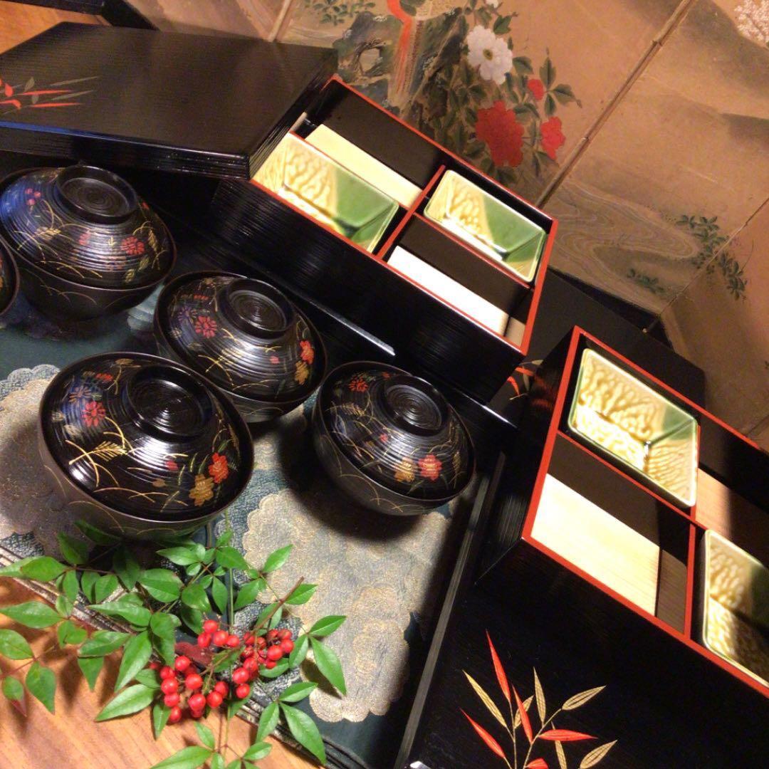 ❶松花堂弁当箱　懐石道具　祖雅堂　木製松花堂弁当5客　秋草蒔絵椀5客　揃え