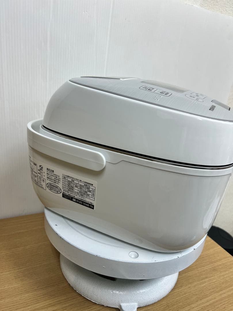 TOSHIBA 真空圧力IH炊飯器 RC-10VSN 1.0L 2019年製