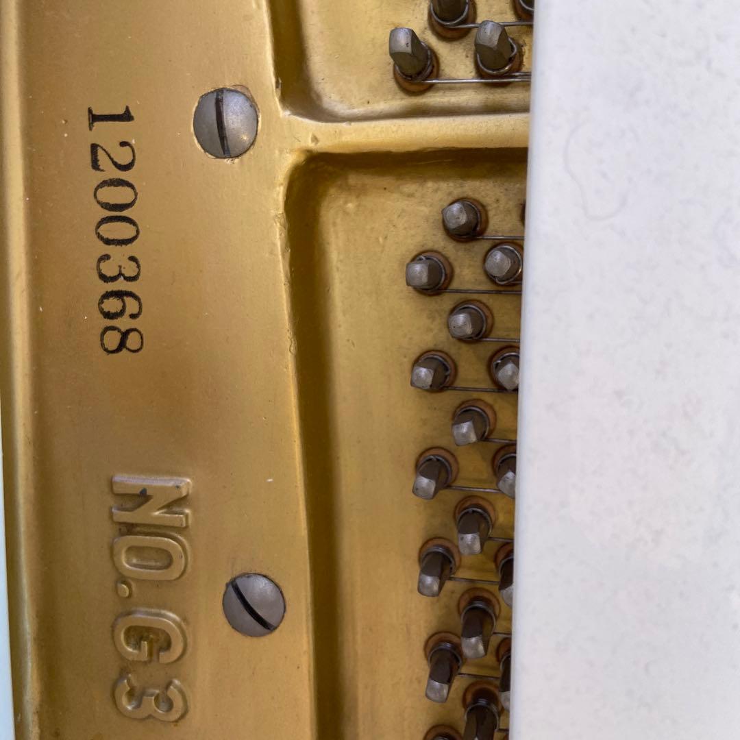 お値下げしましたYAMAHAグランドピアノホワイト88鍵盤　防音パネル付き