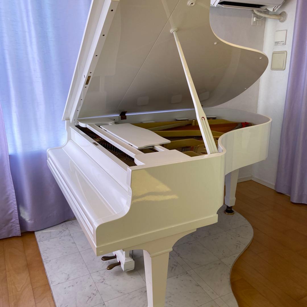 お値下げしましたYAMAHAグランドピアノホワイト88鍵盤　防音パネル付き