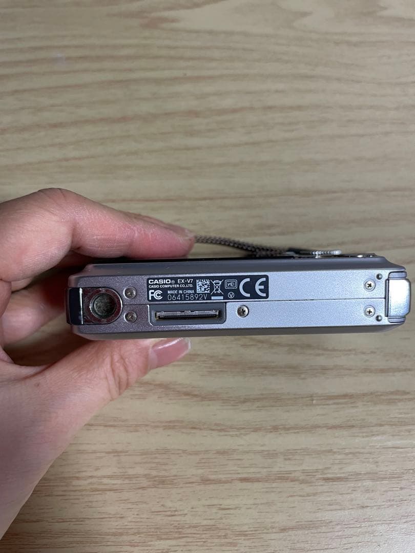 カシオデジタルカメラ　EXILIM Hi-ZOOM EX-V7