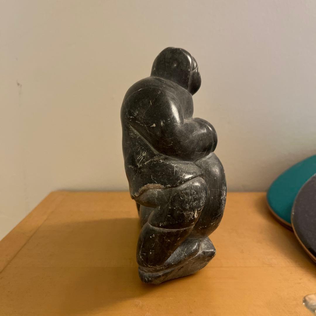 イヌイットアート　人物　ソープストーン