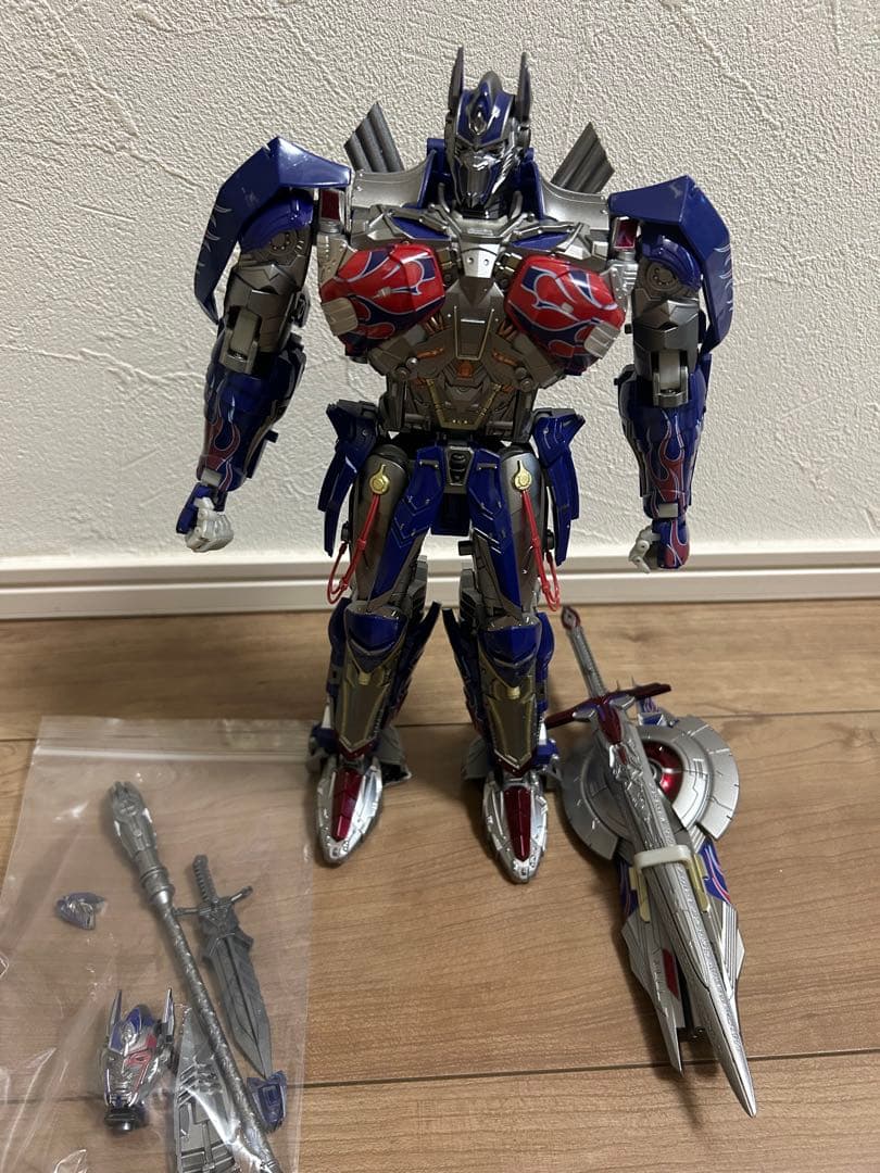オプティマスプライム風　フィギュア