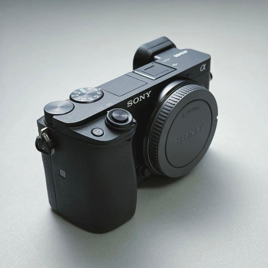【美品】SONY ミラーレス一眼 α6400 ボディ｜ 撮影2,645枚