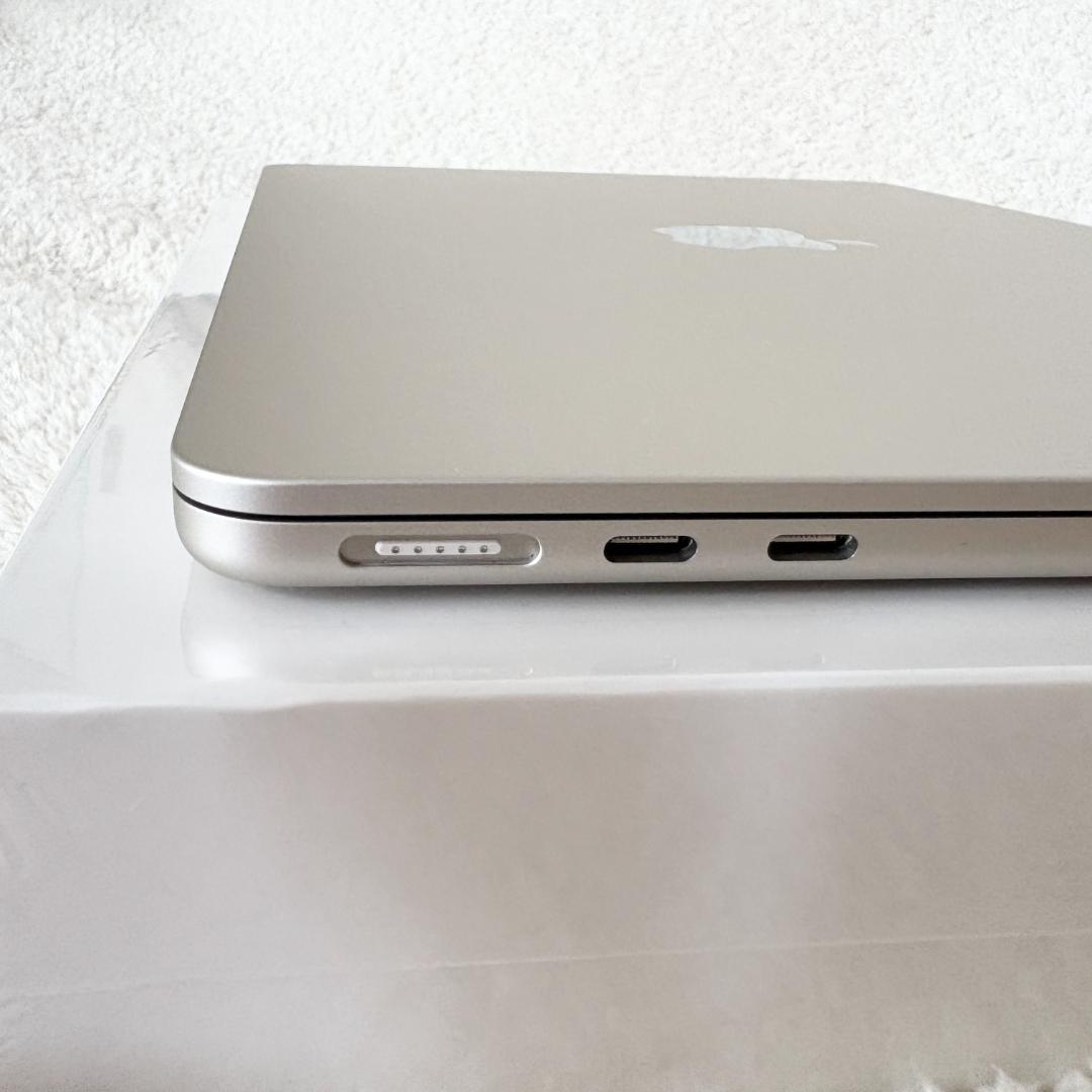 【美品】MacBook Air M2 512GB SSD 16GB RAM