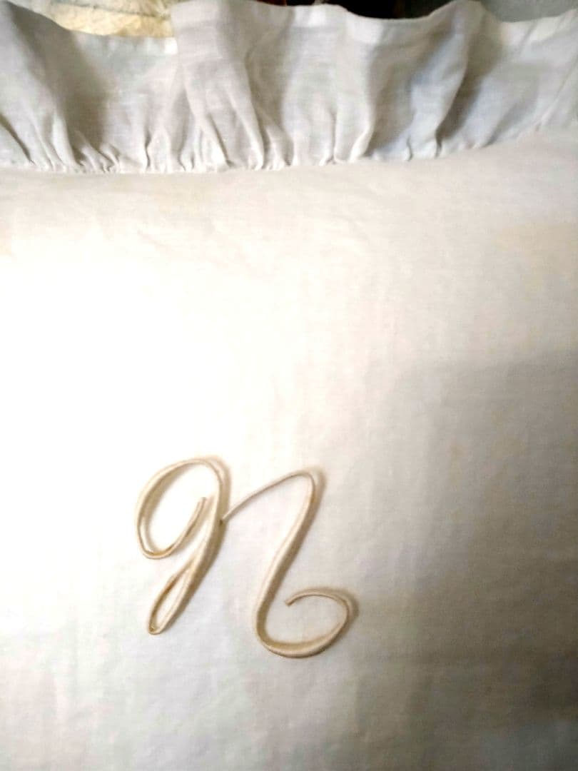 ※〜7/13限定価格※フランスアンティーク　N手刺繍　リネンクッションカバー