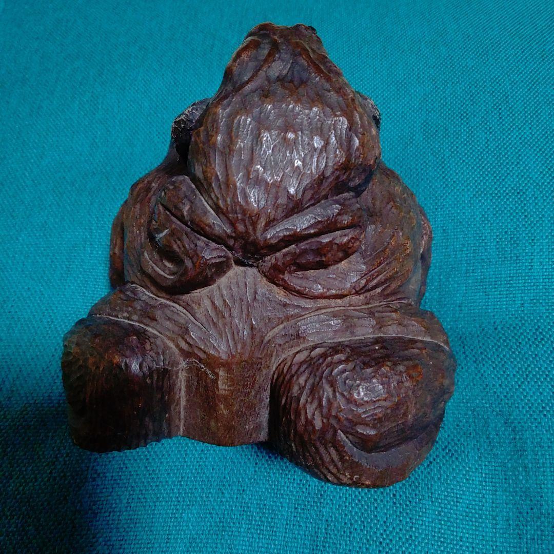 手掘りの親子カエルです。自宅の蔵出しですが時代物と思います。最終価格。