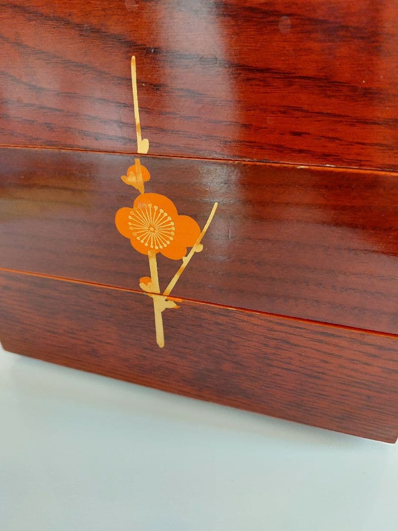 重箱　合成漆器 梅柄 ３段　年代物1980年頃購入　箱あり きれいめ中古