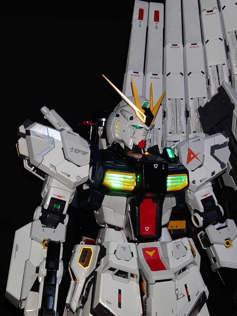 PG UNLEASHED 1/60 νガンダム　完成品