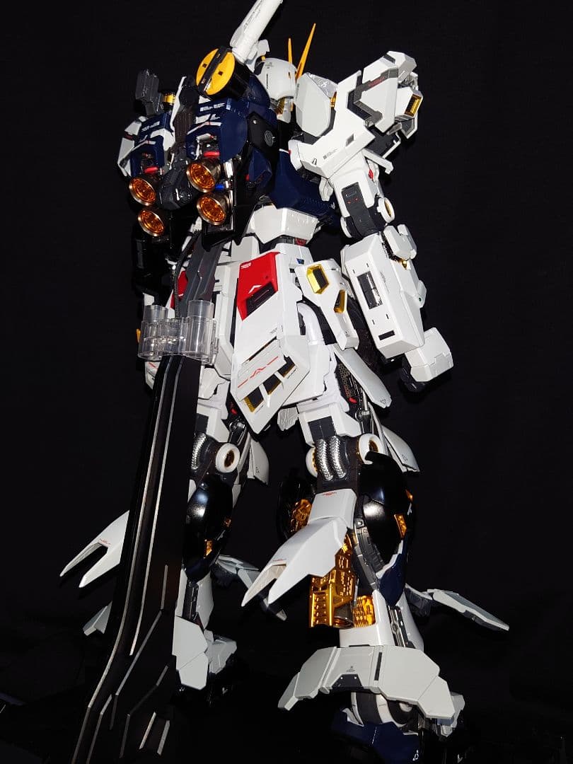 PG UNLEASHED 1/60 νガンダム　完成品