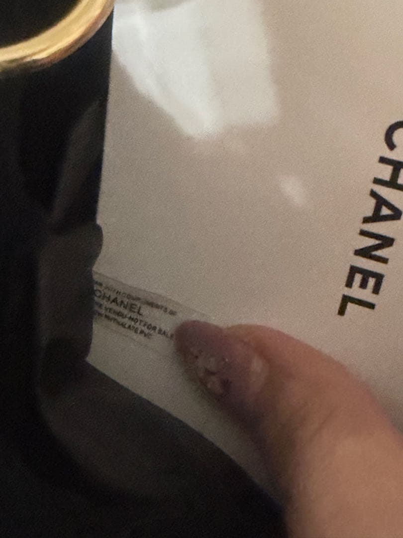 CHANEL 黒スエードバッグ パールストラップ付き