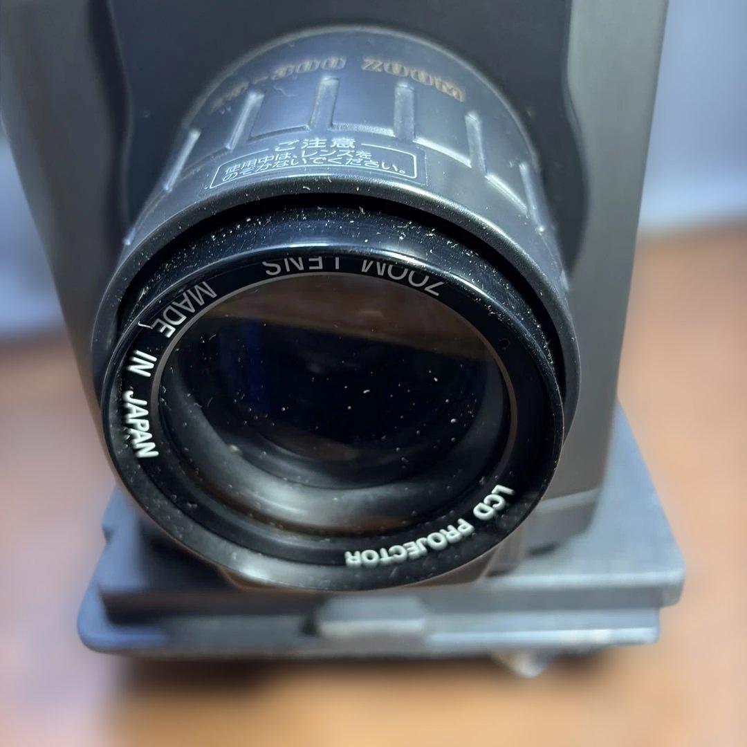 EIKI LC-3000 液晶ビデオ映写機 プロジェクター 通電確認済み