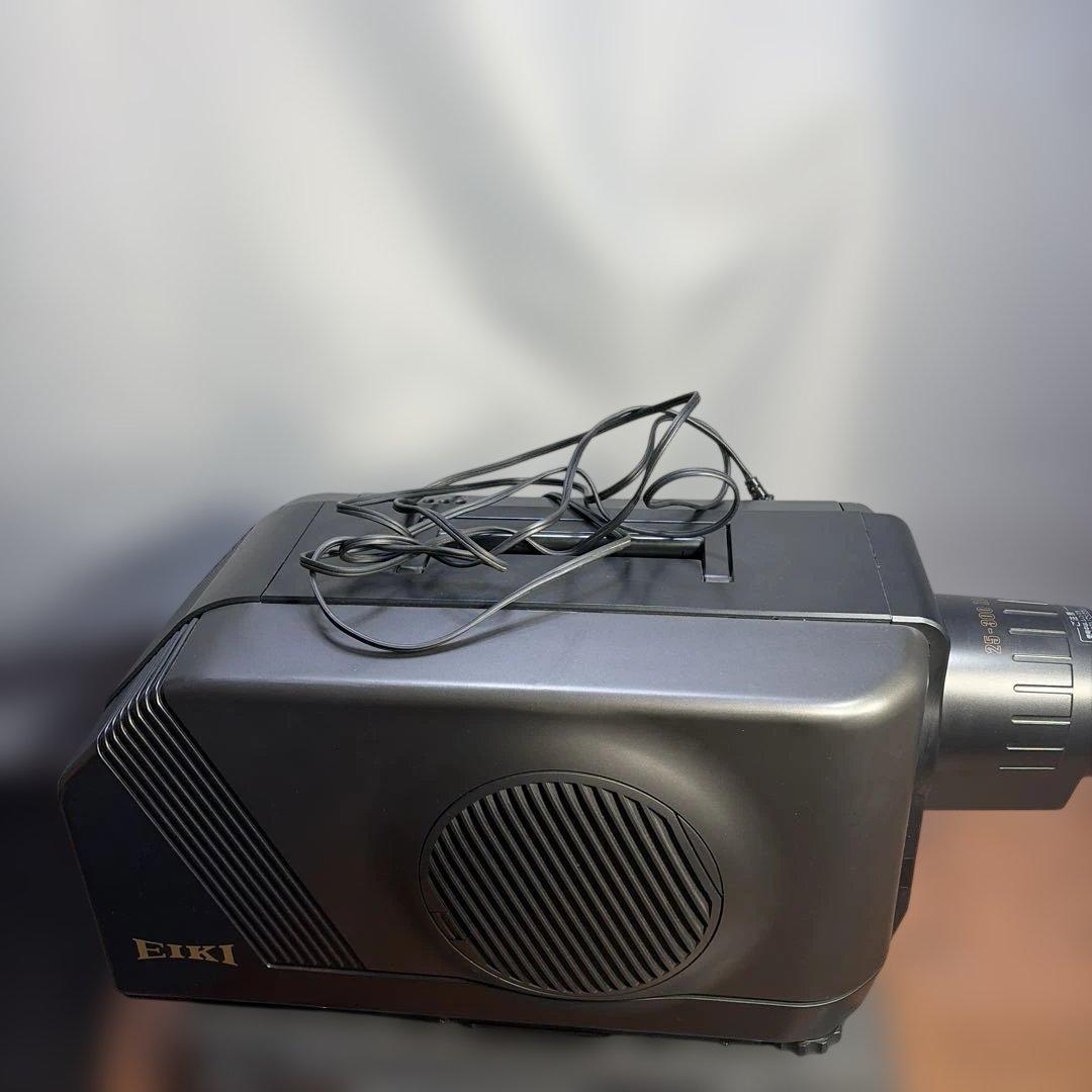 EIKI LC-3000 液晶ビデオ映写機 プロジェクター 通電確認済み