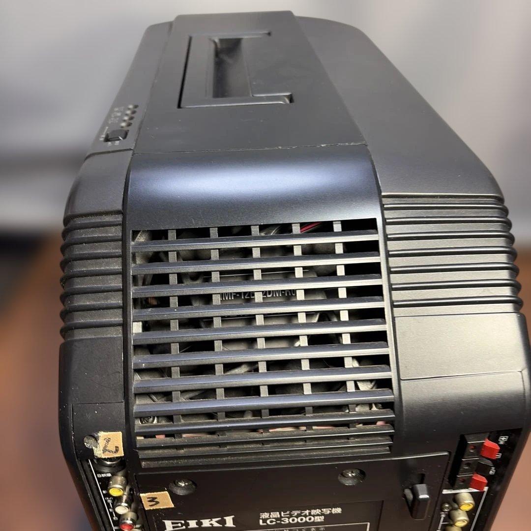 EIKI LC-3000 液晶ビデオ映写機 プロジェクター 通電確認済み