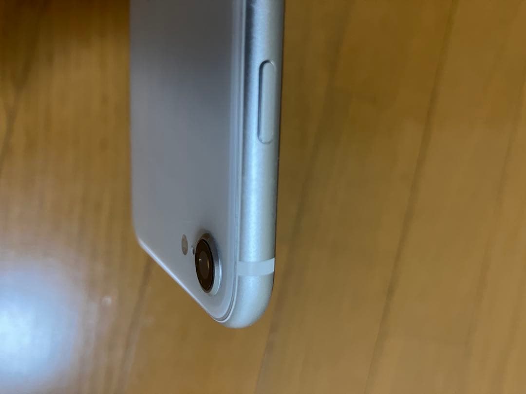 iPhone SE 第2世代 64GB SIMフリーバッテリー100%