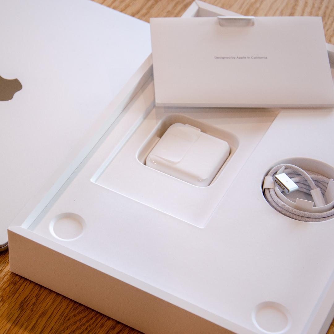 Apple MacBook Air 13インチ M4 16GB 256GB US