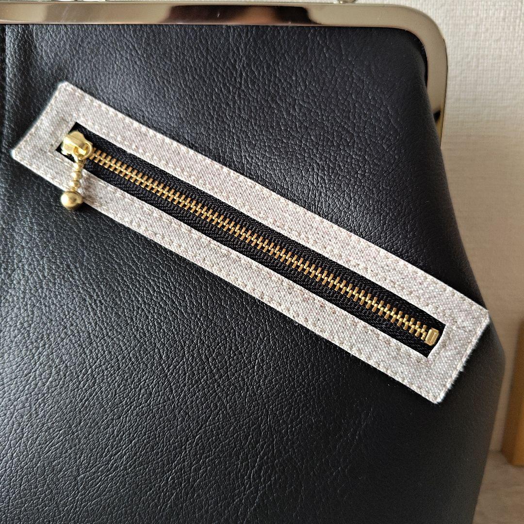 がま口バッグ　シルバーリンゴと黒レザーのコンビ　切り替え　ハンドメイド