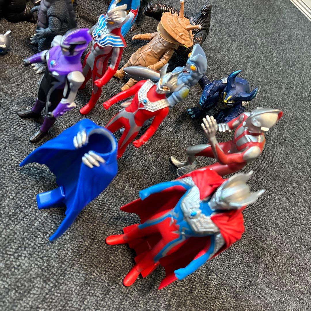 ウルトラマン　怪獣　ソフビセット 22体　収納BOX付き