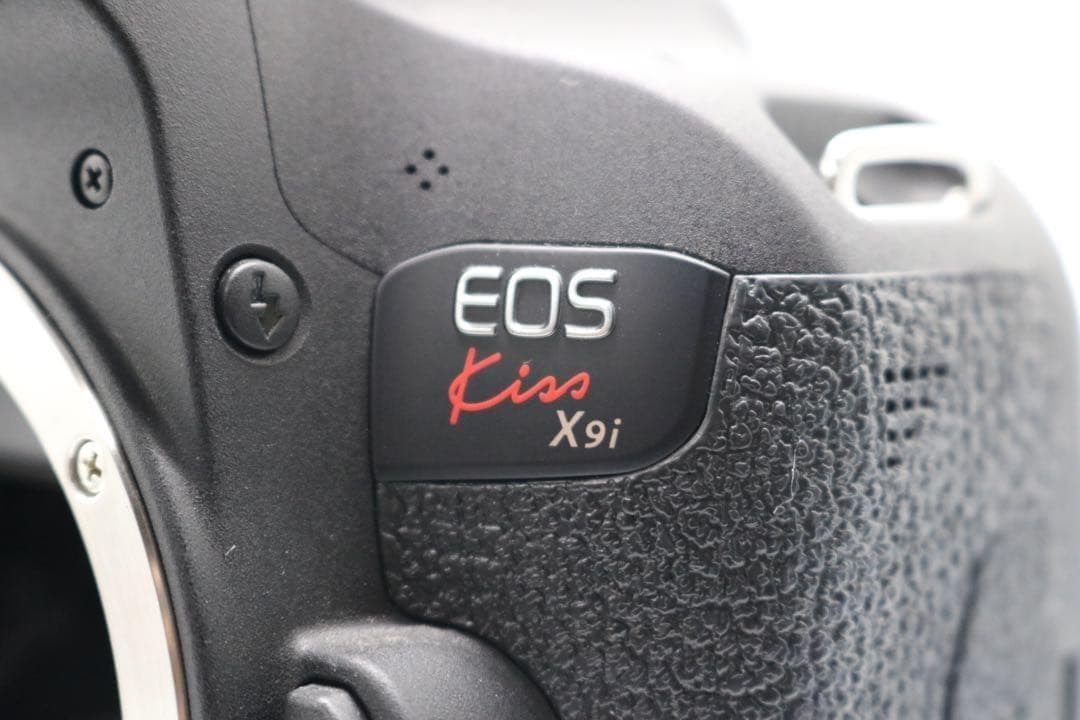 超美品ですが訳あり 【Canon EOS Kiss X9i ダブルレンズセット】