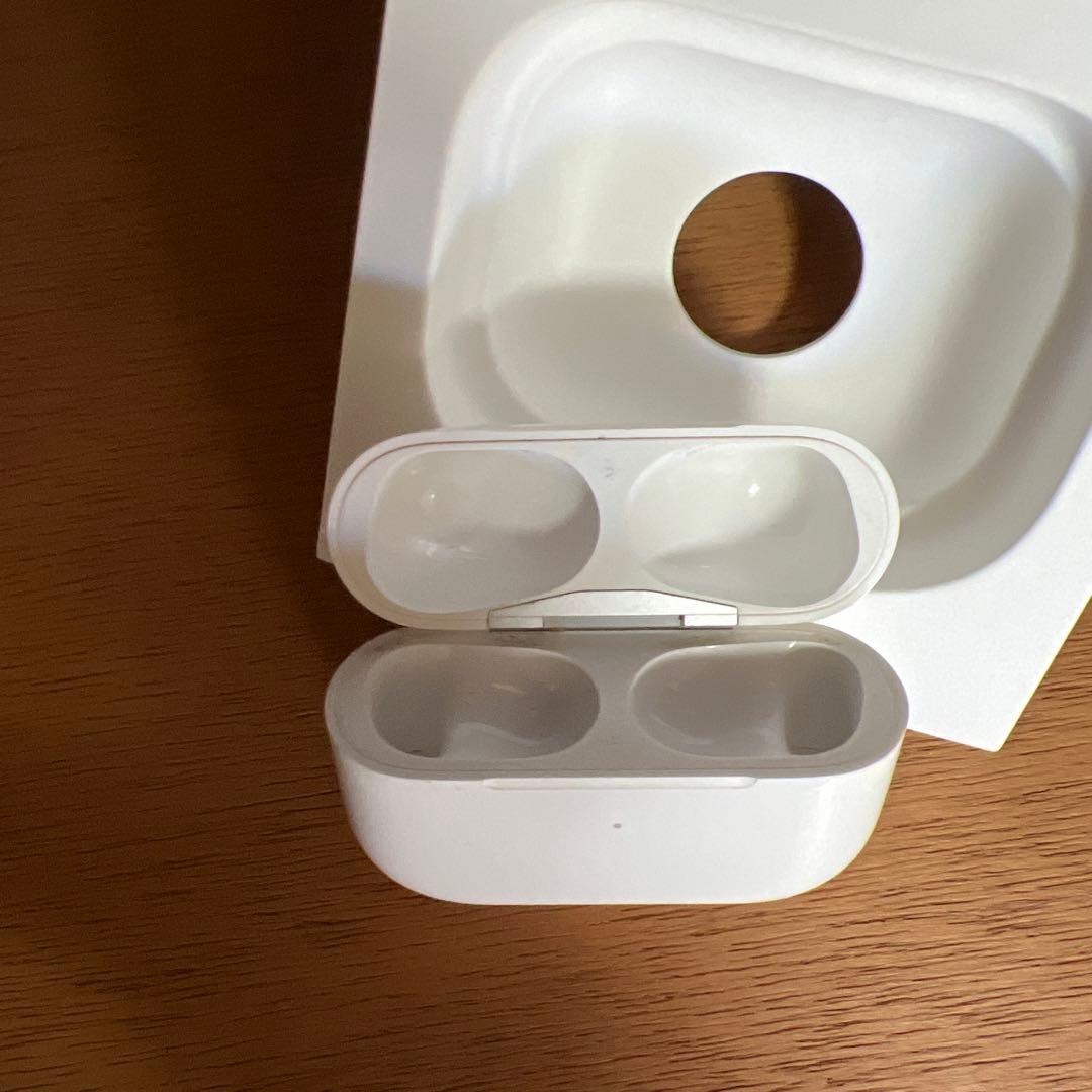 Apple AirPods Pro 本体 充電ケース付き